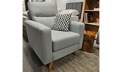3 piece suite, 2 seater and 2 chairs